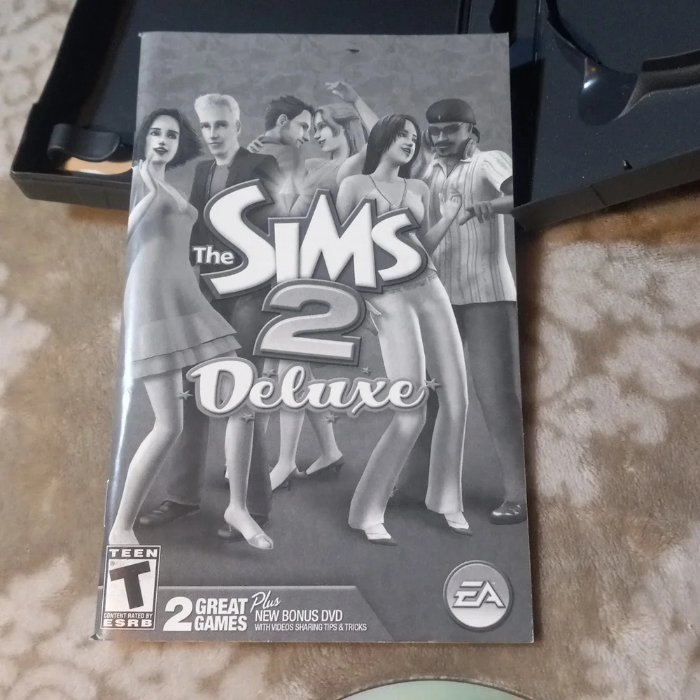 Lot 25 The Sims 2 Deluxe PcDvd games